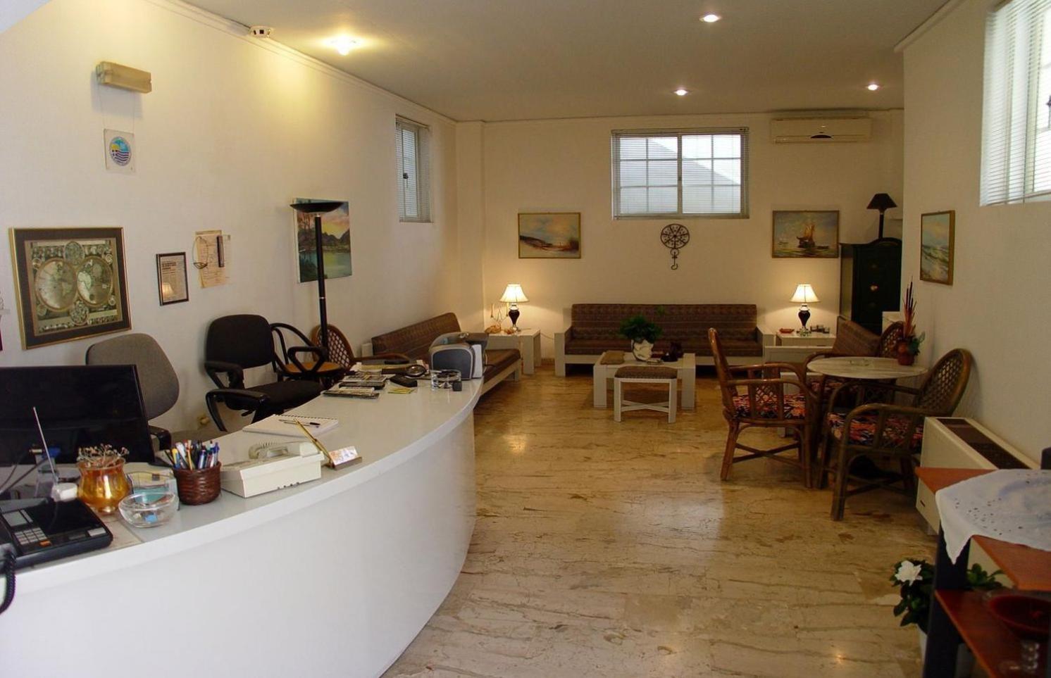 Doreen Suites Kalamaki  Luaran gambar